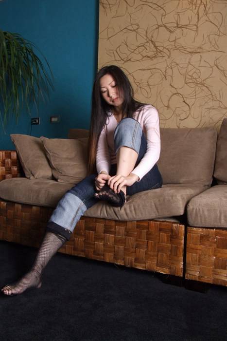 [cherryasianfeet高跟丝足性感丝袜足模]ID0027 10-09-2006 - Rainie