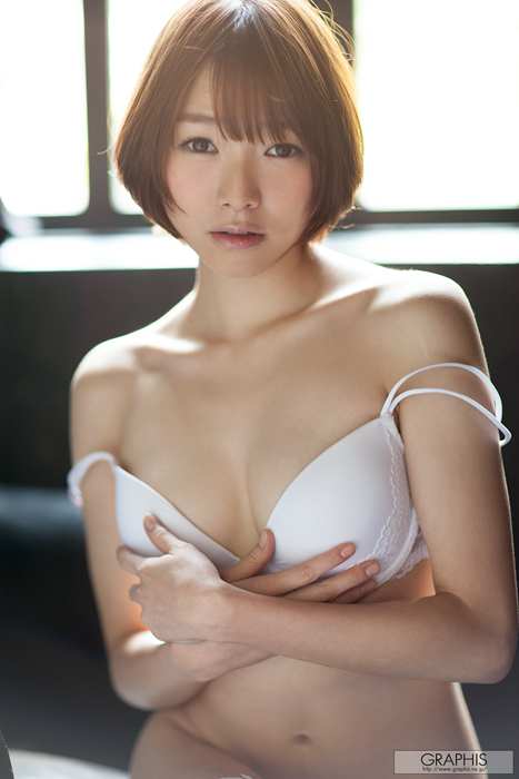 Graphis套图ID1021 2014-05-30 [First Gravure] Ayane Suzukawa