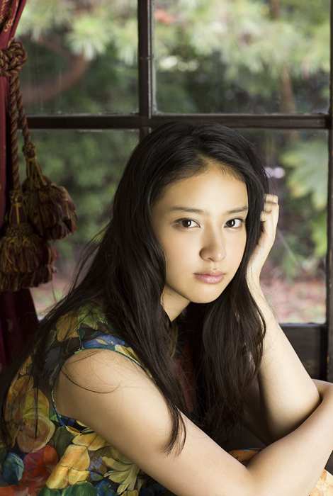 Image.tv写真ID0389 2012.12 Emi Takei 武井咲 前篇