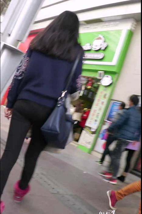 [街拍客视频]jx0558 紧身裤大长腿学生妹逛街